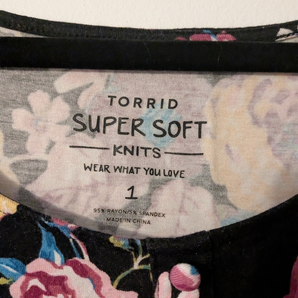 Torrid Floral Tank Top Sleeveless Top - Black and Multicolor Size 1 (14/16) - Picture 2 of 2